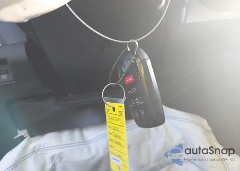 2025 Toyota Sienna Xle/Xle 8 Passenger z USA, uszkodzony, nr VIN 5TDYRKEC9SS238565